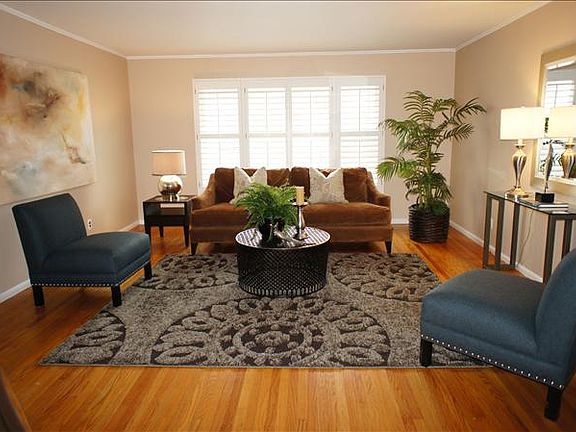 2nd image of 850 Portola Dr