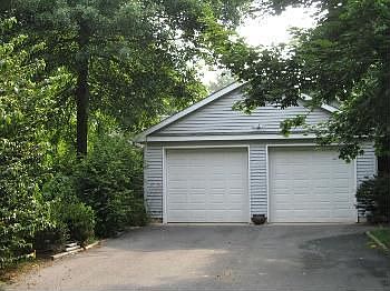 4th image of 20 Manor Dr