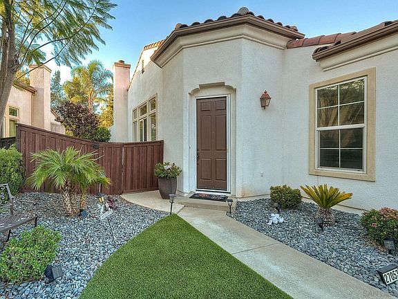 2nd image of 27053 Saint Andrews Ln