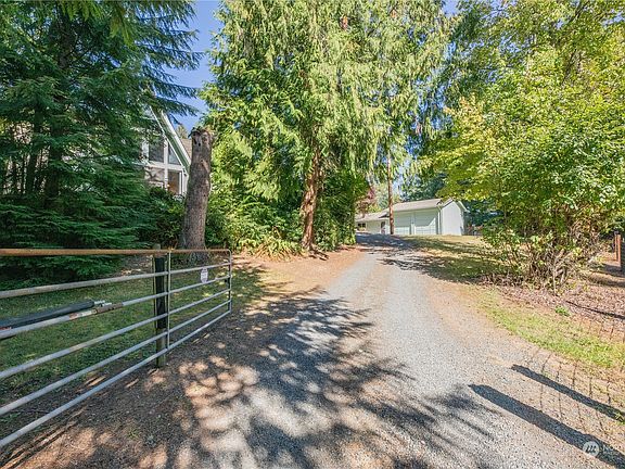 4th image of 14427 28th Street NE