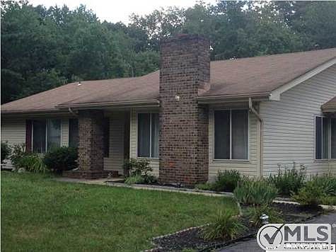2nd image of 81 Buckingham Dr