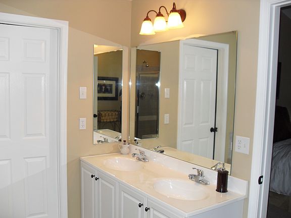 4th image of 9512 Shanagarry Dr