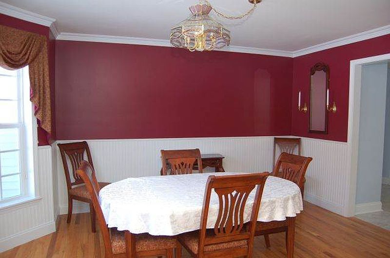 3rd image of 9 COBBLE HILL Court