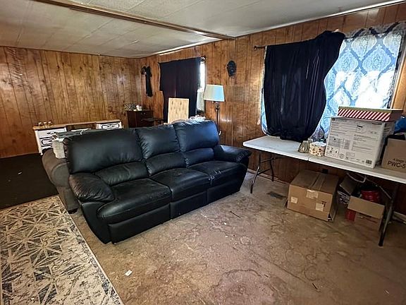 3rd image of 283 E Cellini Dr
