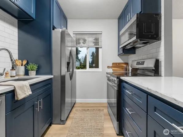 12510 NE 130th Way #B106, Kirkland, WA 98034