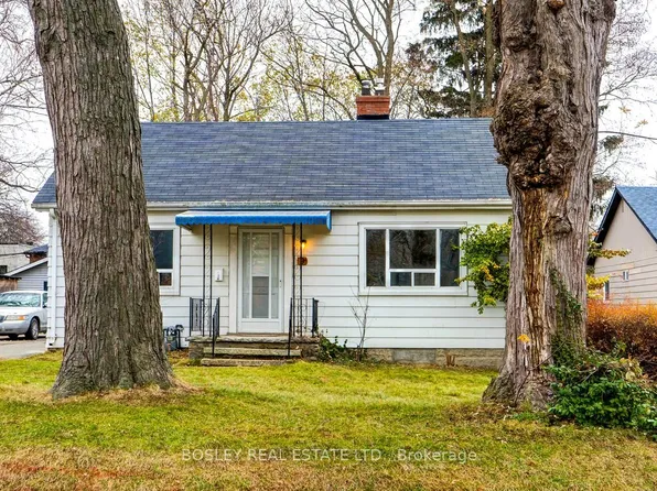 9 38th St, Toronto, ON M8W 3M1