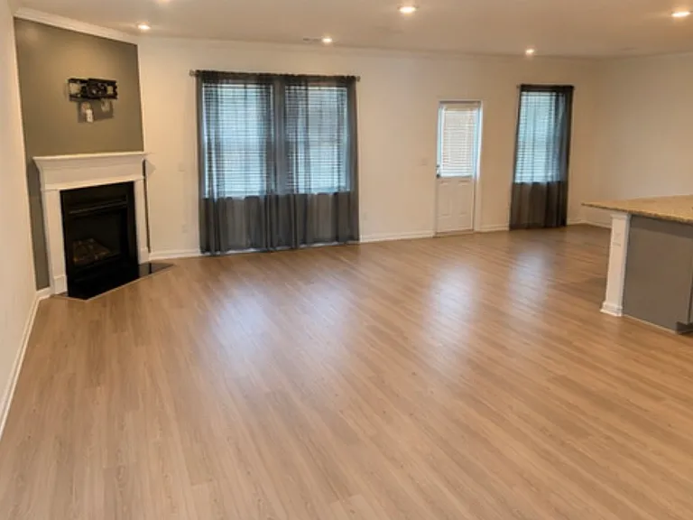 418 Valley View Dr — Photo 4