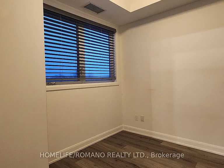 385 Osler St #411 — Photo 14