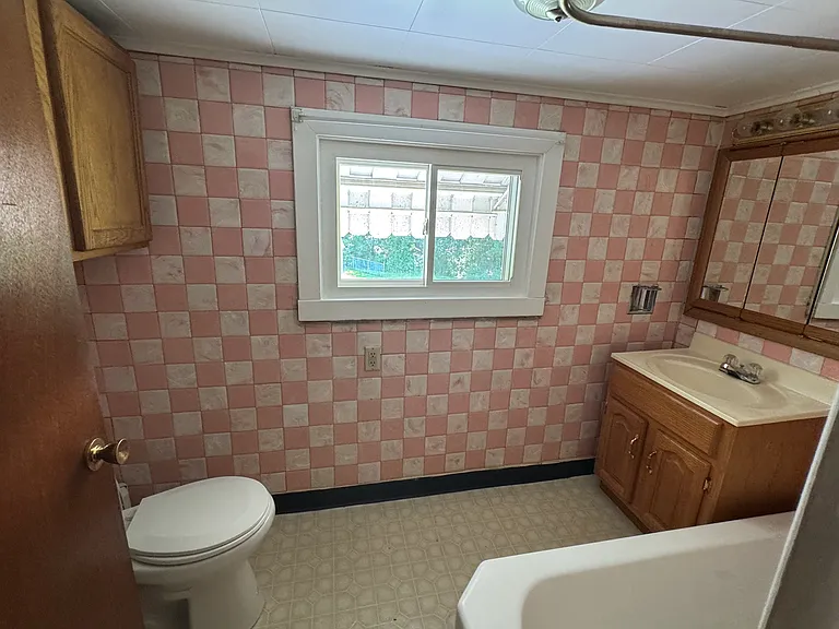 158 N Morgantown St — Photo 12
