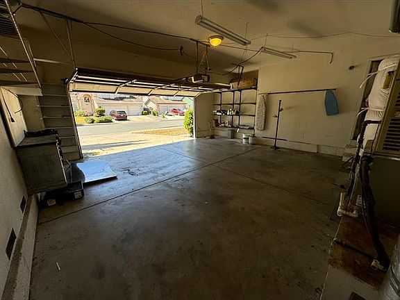 3rd image of 4009 Pillsbury Ct