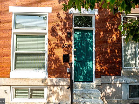 2nd image of 624 N Kenwood Ave
