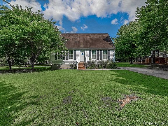 4th image of 6769 Hilltop Dr