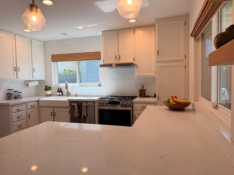 5255 Goldenridge Ct — Photo 6