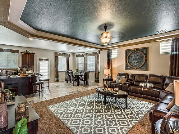 2nd image of 209 Gonzalo Cir