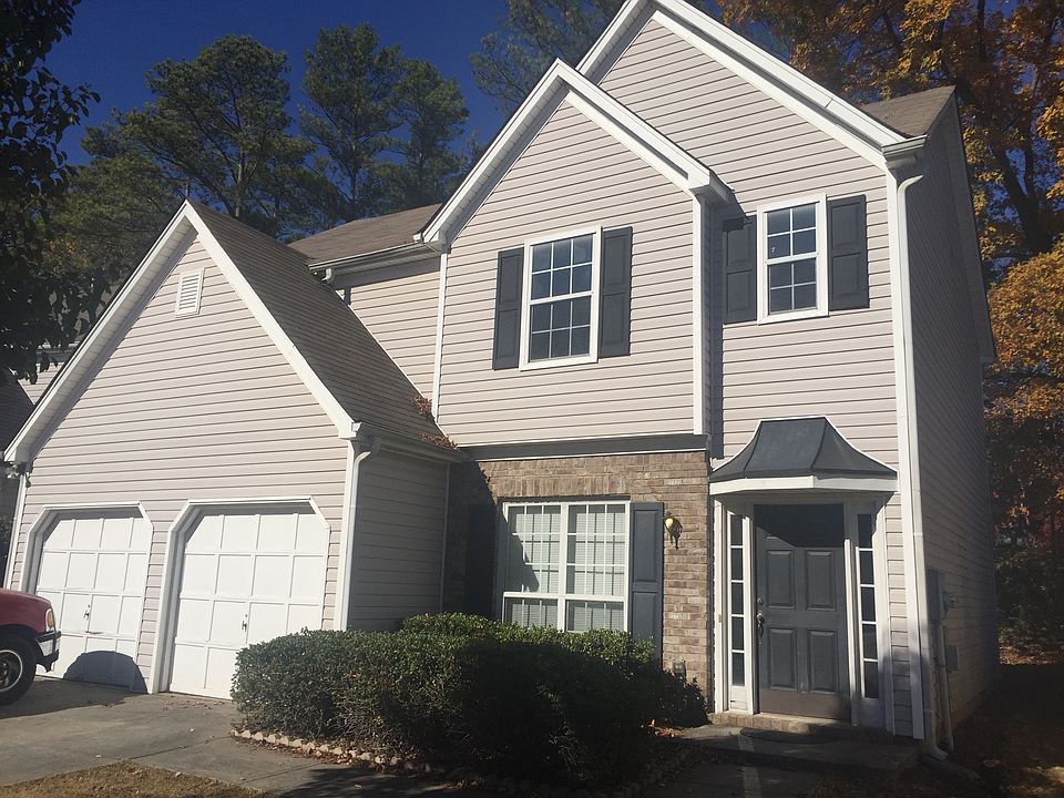 1st image of 2479 Lakebrooke Dr