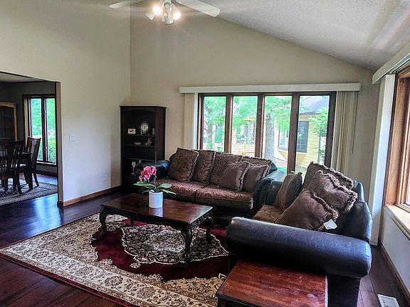 4th image of 2904 Crestridge Dr