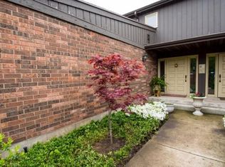 732 Riverside Ct, South Bend, IN 46616