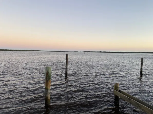 1299 Stokes Ln, Chokoloskee, FL 34138