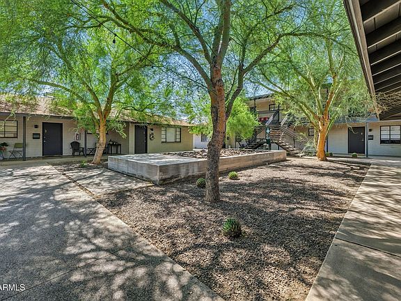 4th image of 806 W TURNEY Avenue