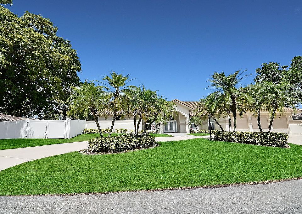 2nd image of 9641 NW 28th St