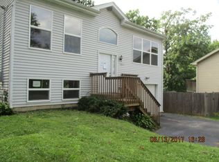 4821 S Little Dr, McHenry, IL 60051