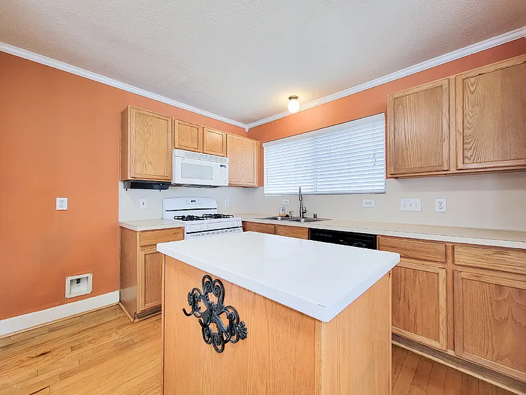 9607 Farrell Dr — Photo 16