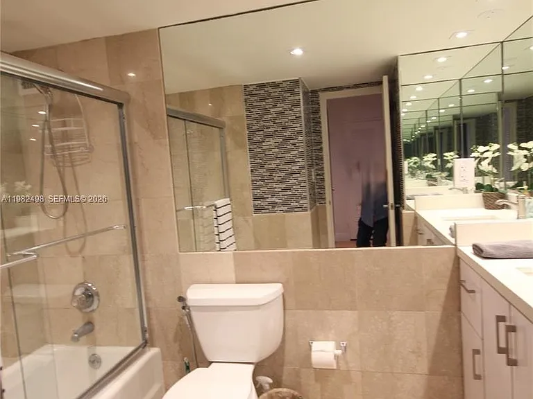 5161 Collins Ave #1004 — Photo 24