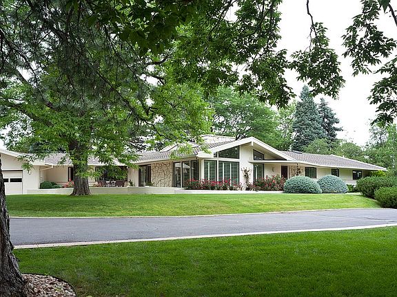 Fully Remodeled in Bow Mar