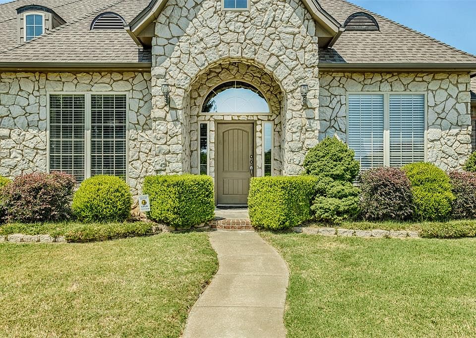 1st image of 15315 Coral Creek Ln