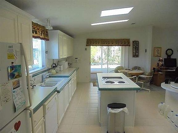 5th image of 240 Osprey Ln