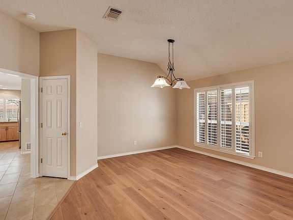 4th image of 2853 Judson Cir