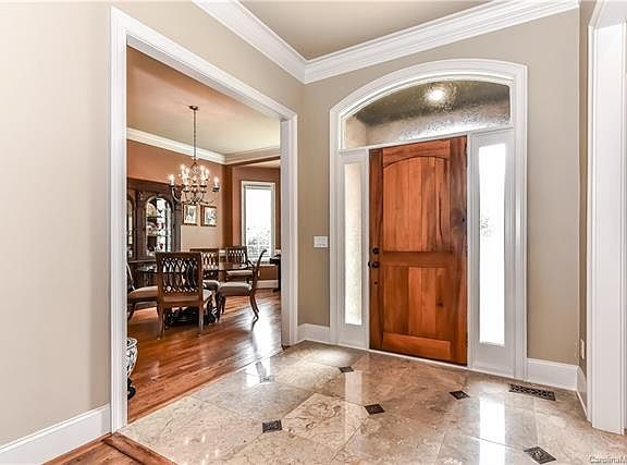 3rd image of 3428 Maryhurst Ln