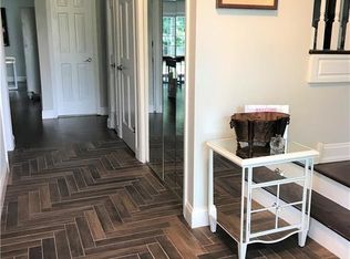 12 Woodmere Dr, Hillsborough, NJ 08844