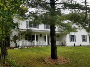 9225 N Pointe Woods Dr, Charlevoix, MI 49720