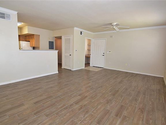 3rd image of 1130 Villagio Cir Unit 102