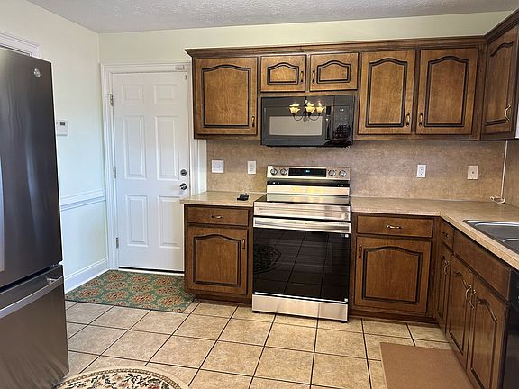 5th image of 146 Bluebird Ln