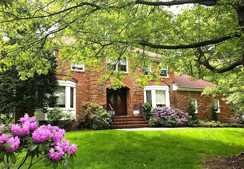 1st image of 10 York Pl