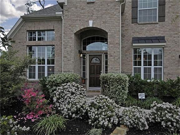 2nd image of 34 W French Oaks Cir