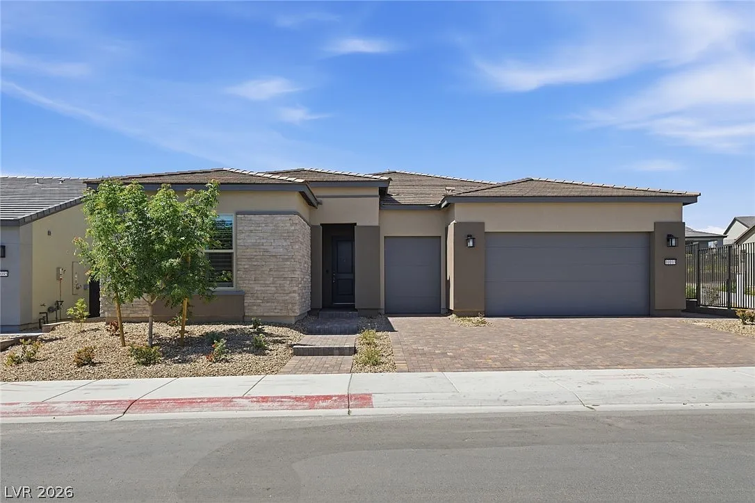 3 bed, 3.0 bath, 2355 sqft, $5,000 — Photo 1
