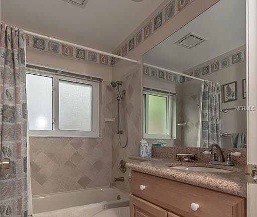 3rd image of 1491 River Oaks Dr