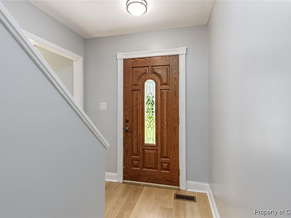 5th image of 31 Canton Dr