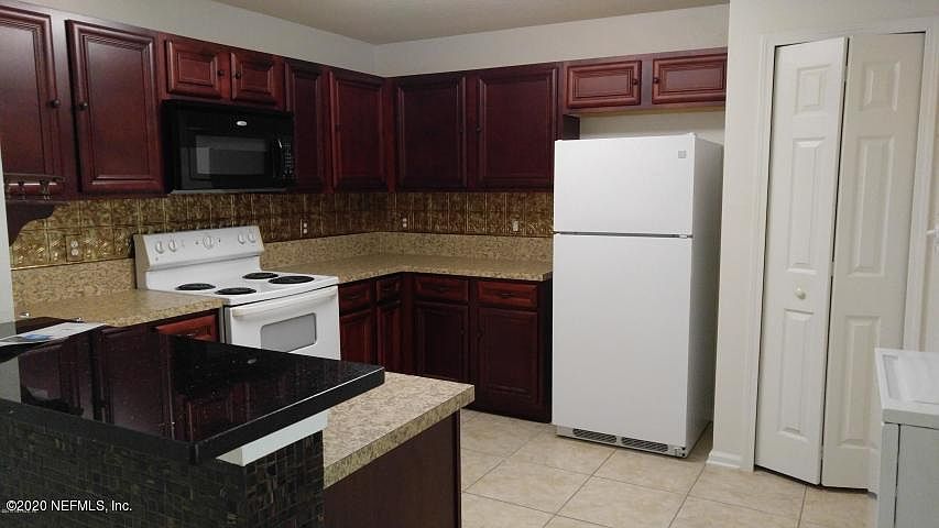 2nd image of 6965 Ortega Woods Dr Unit 6-10