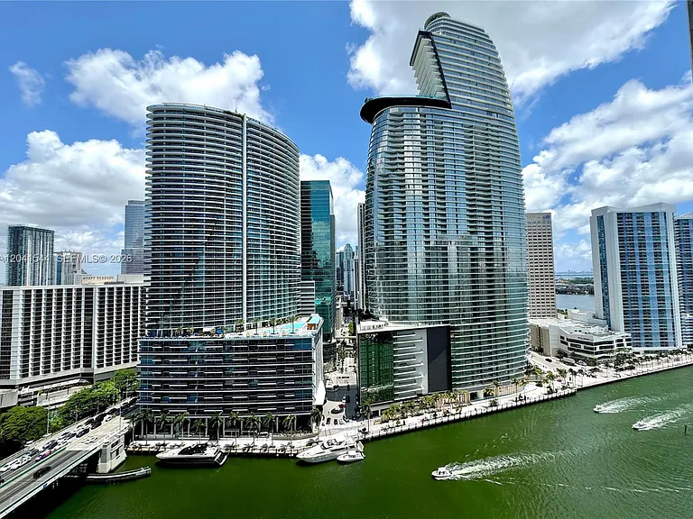 475 Brickell Ave #2512 — Photo 2