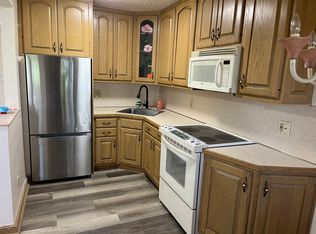 47 Suburban Ln, Upper Darby, PA 19082