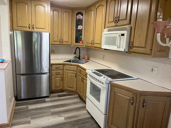 47 Suburban Ln