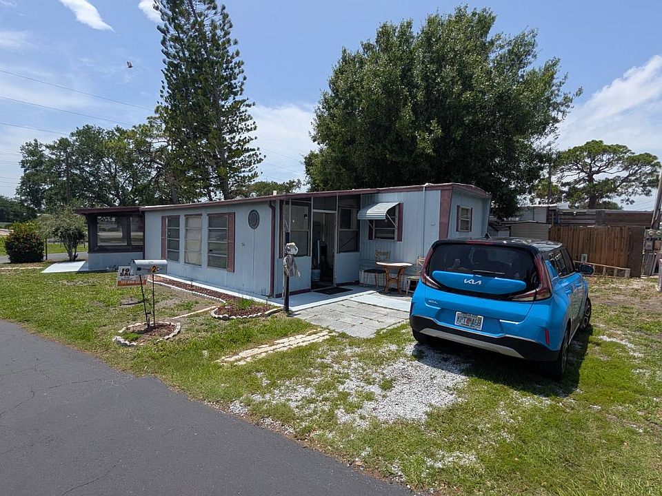 1st image of 9333 Park Blvd #2C