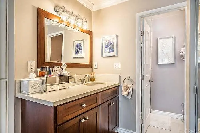 355 S Madison Ave #225 — Photo 6