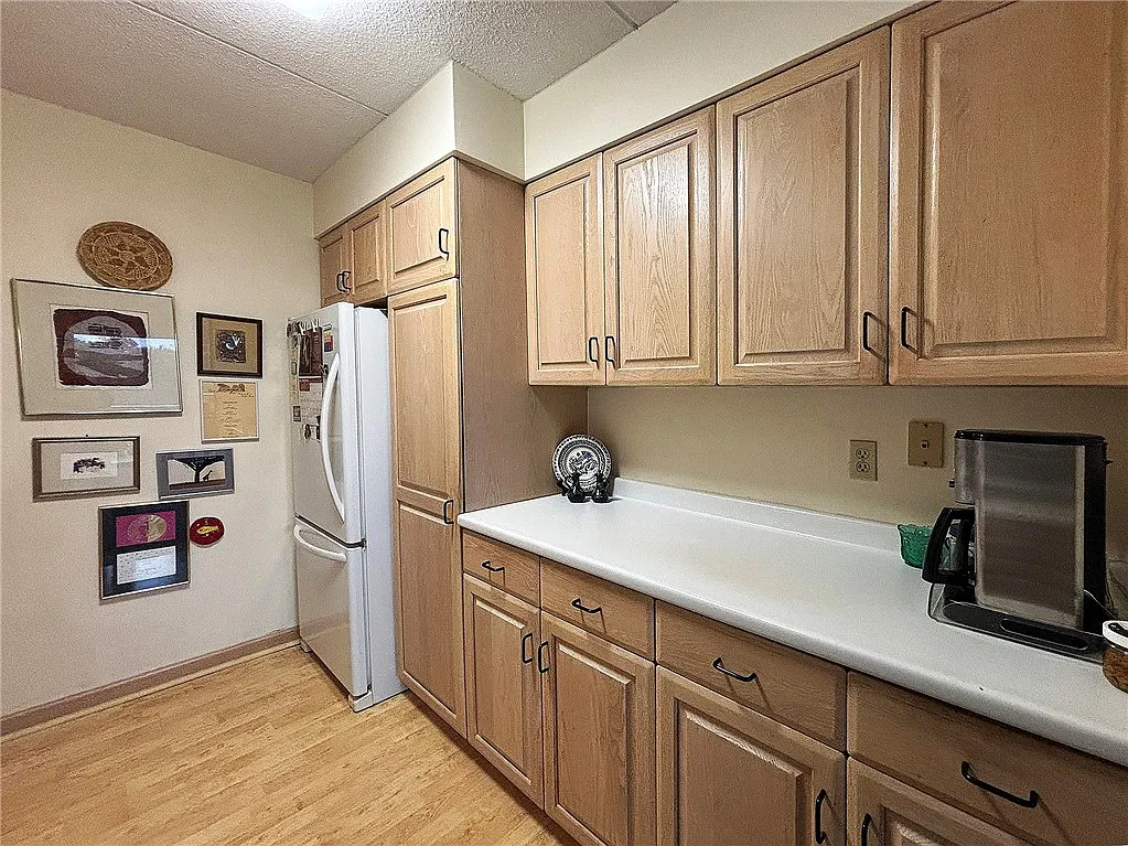 2 bed, 2.5 bath, $1,650 — Photo 4