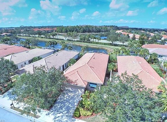 3rd image of 10552 Avila Cir
