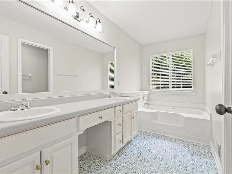 6360 Mountain View Trl — Photo 16